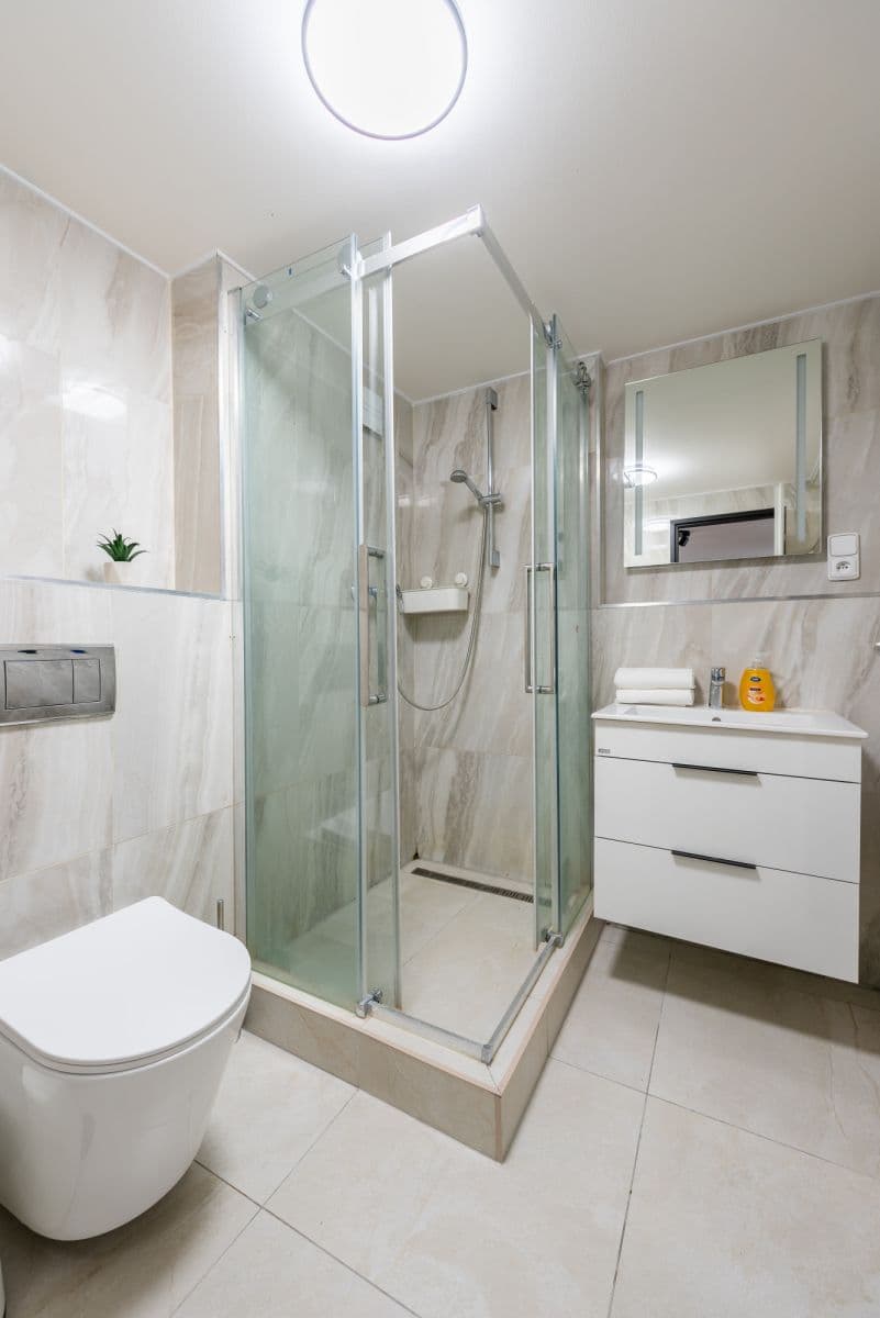flat to rent, 143 m², Křižíkova, Prague, Prague