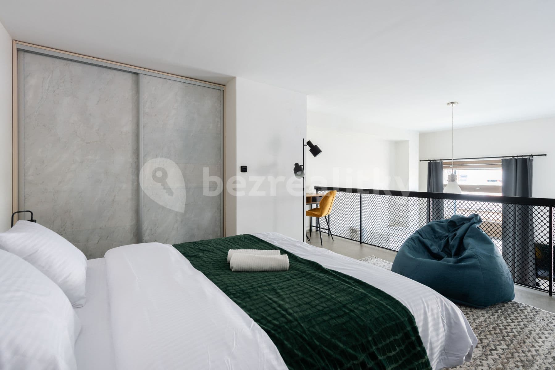 flat to rent, 72 m², Křižíkova, Prague, Prague