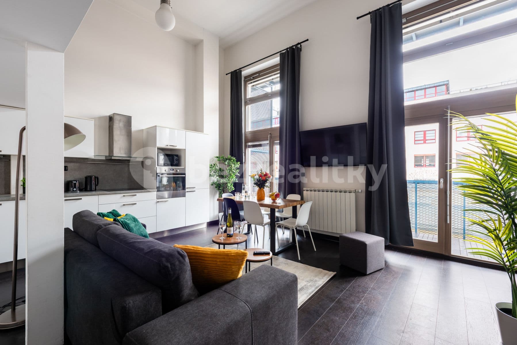 flat to rent, 72 m², Křižíkova, Prague, Prague