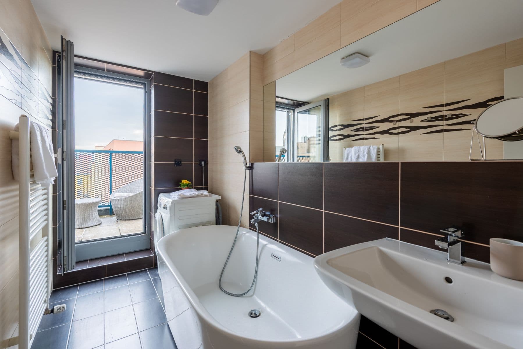 flat to rent, 150 m², Křižíkova, Prague, Prague