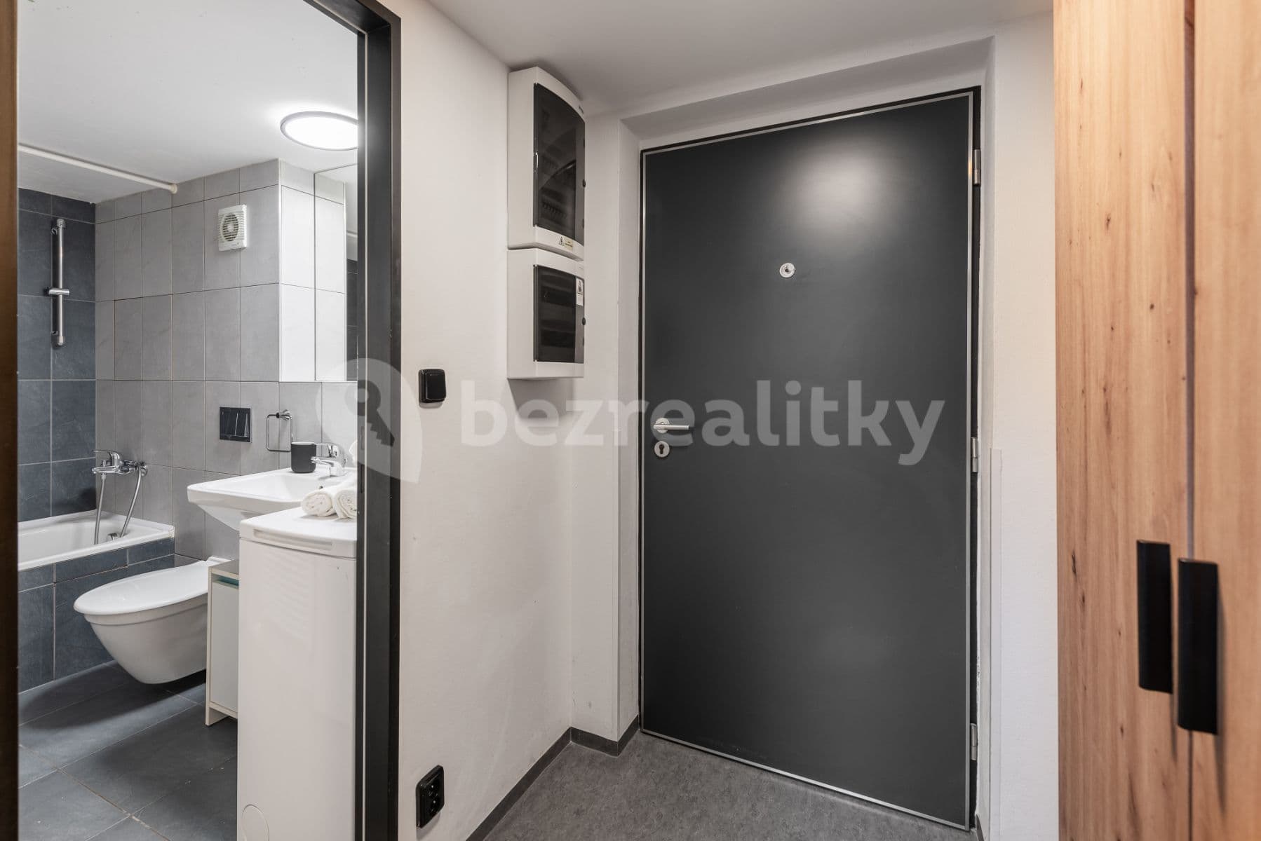 flat to rent, 65 m², Křižíkova, Prague, Prague