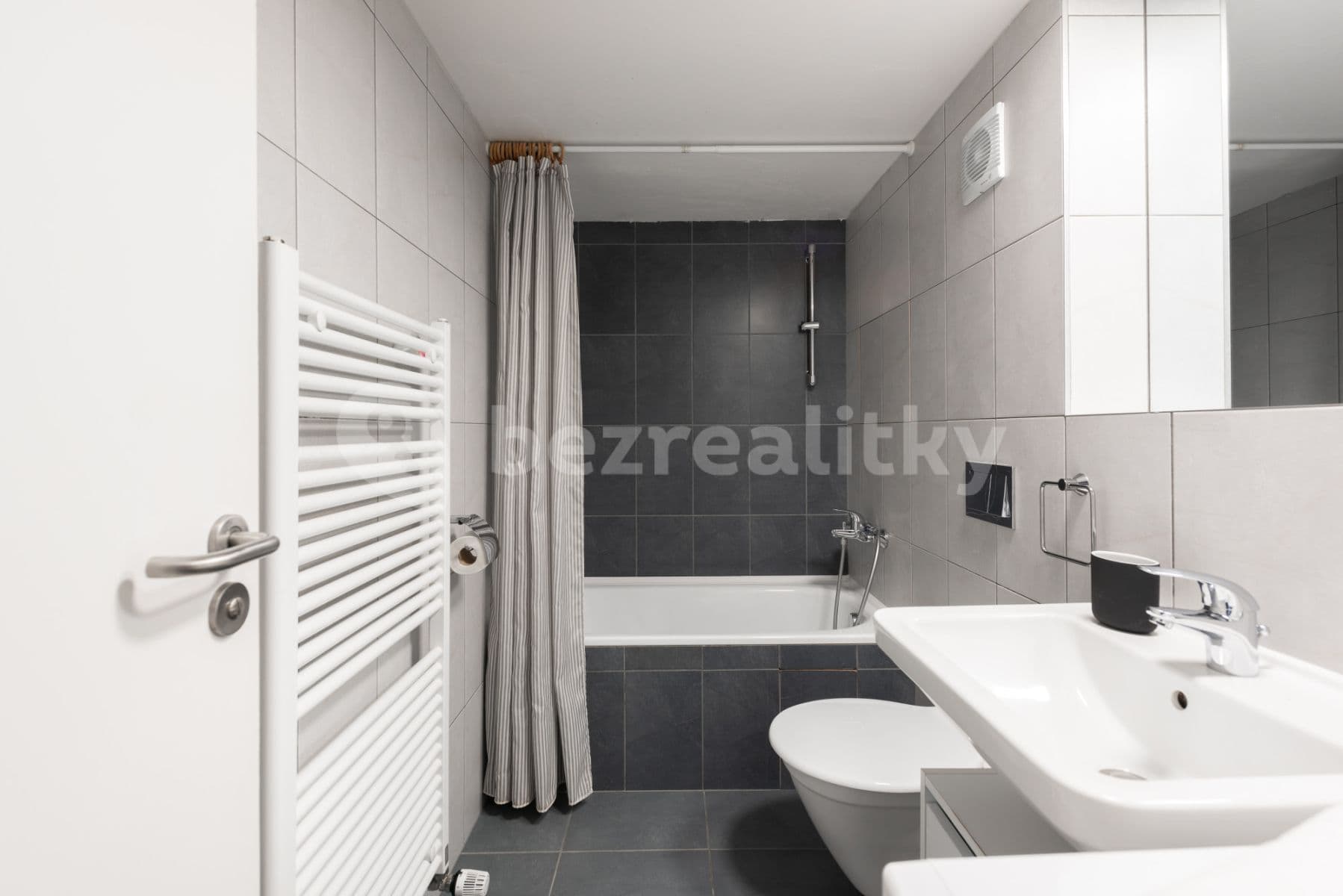 flat to rent, 65 m², Křižíkova, Prague, Prague