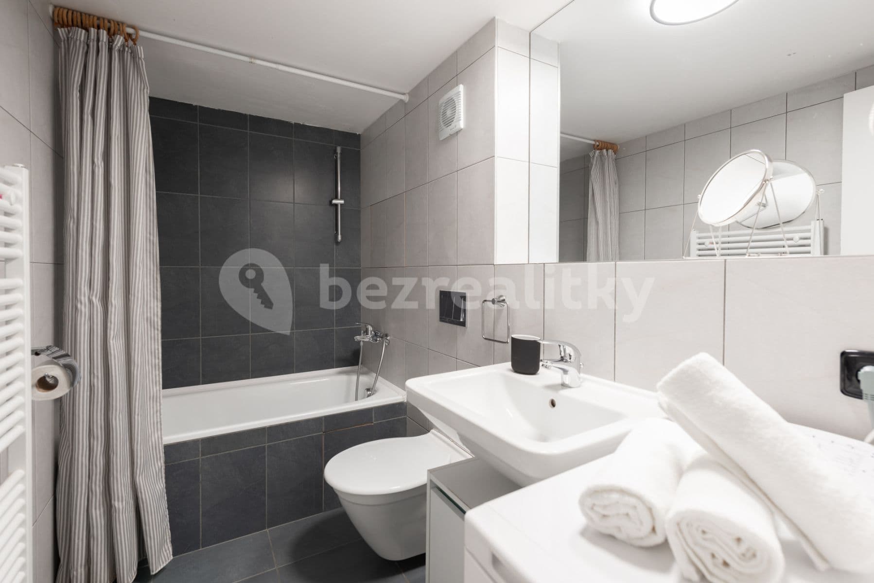 flat to rent, 65 m², Křižíkova, Prague, Prague