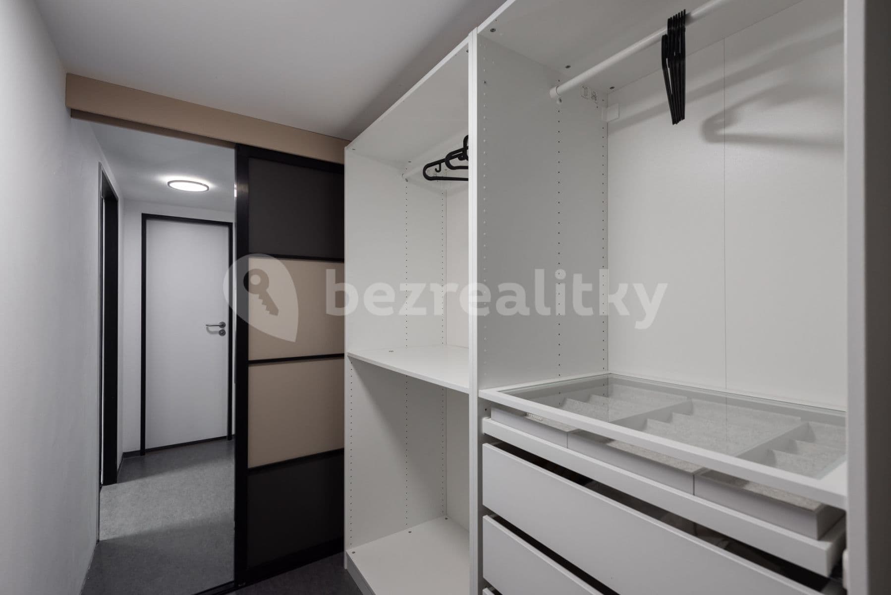 flat to rent, 72 m², Křižíkova, Prague, Prague