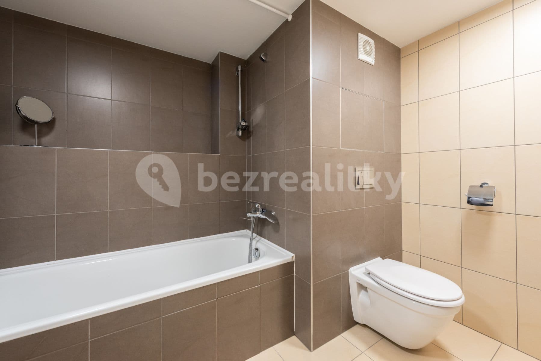 flat to rent, 72 m², Křižíkova, Prague, Prague