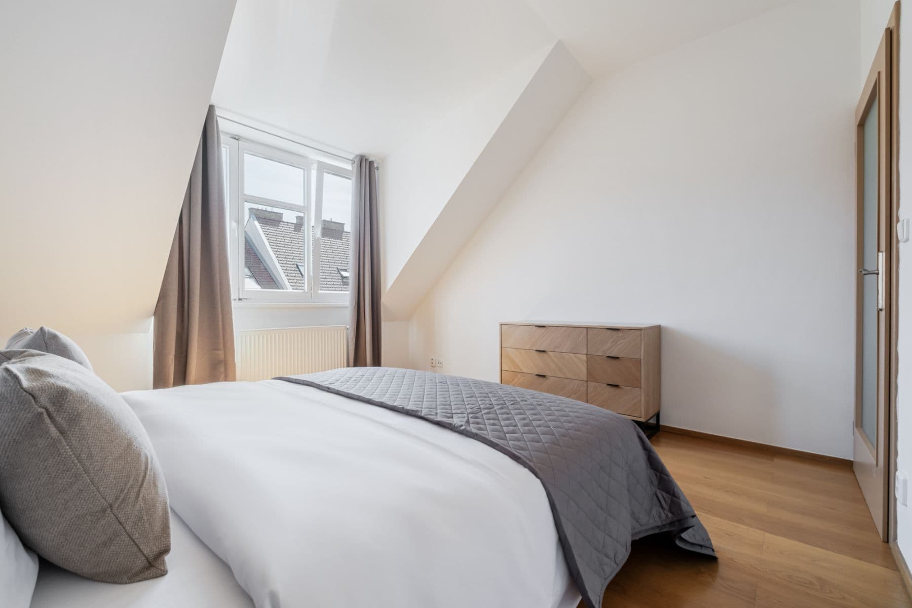 flat to rent, 115 m², Křížkovského, Prague, Prague