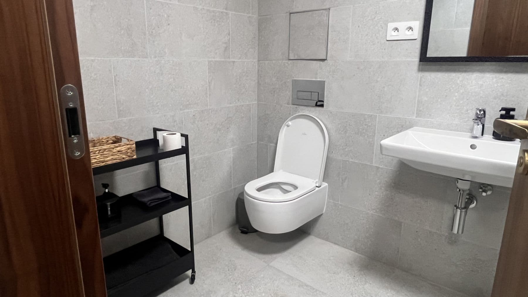 flat to rent, 42 m², Vackové, Prague, Prague