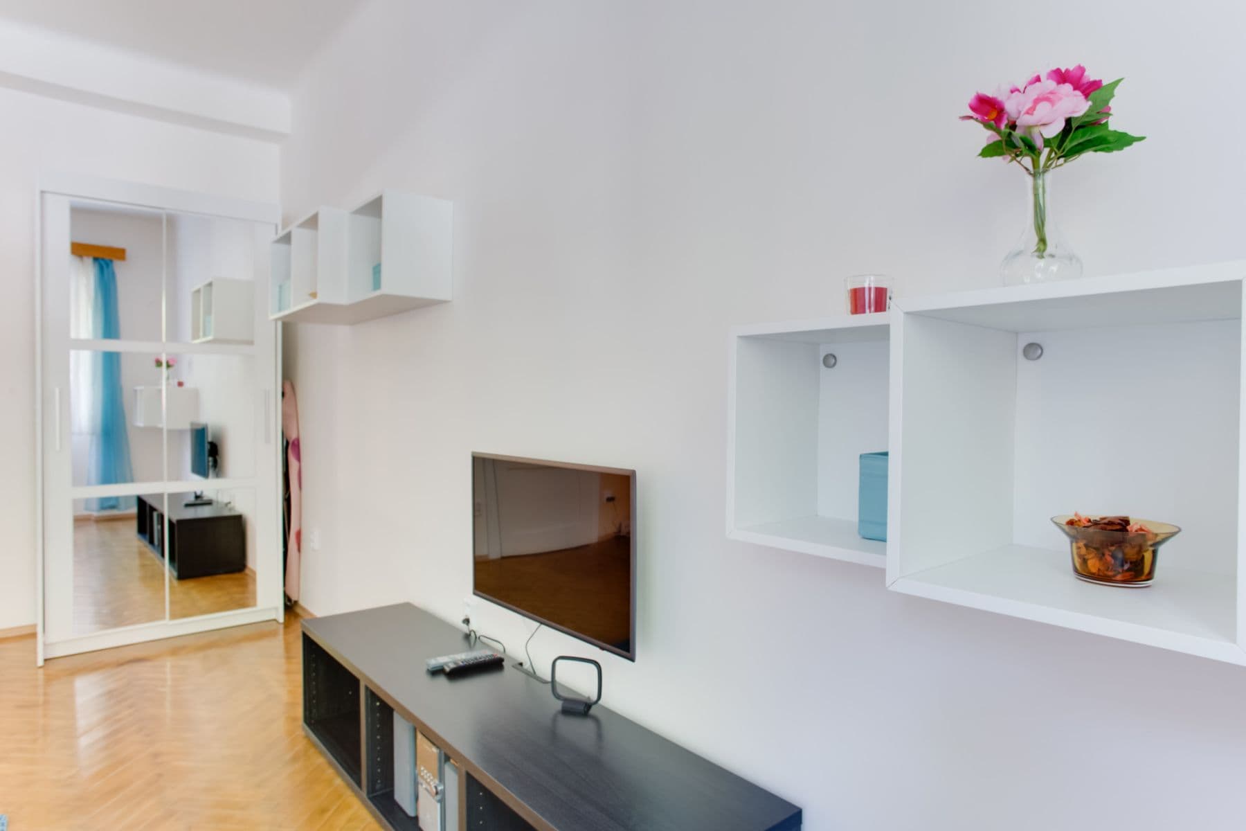 flat to rent, 56 m², U Družstva Život, Prague, Prague