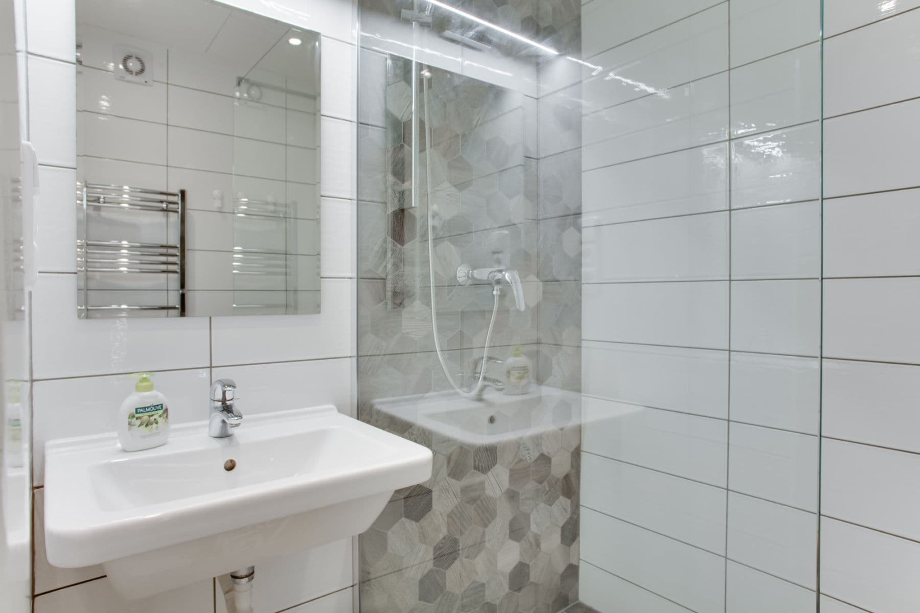 flat to rent, 56 m², U Družstva Život, Prague, Prague