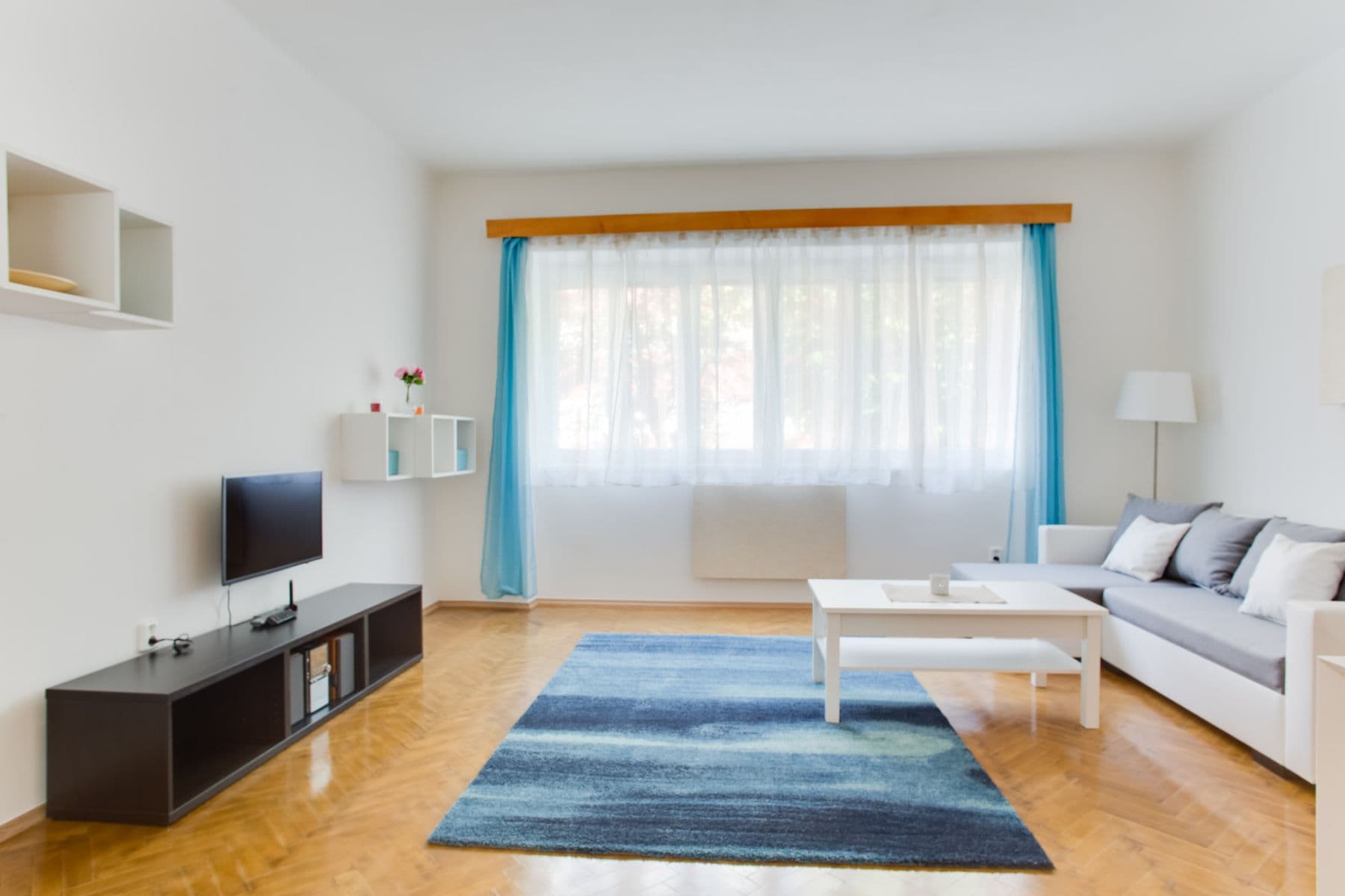 flat to rent, 56 m², U Družstva Život, Prague, Prague