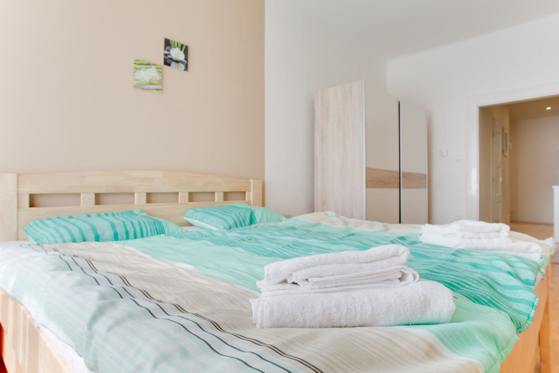 flat to rent, 56 m², U Družstva Život, Prague, Prague