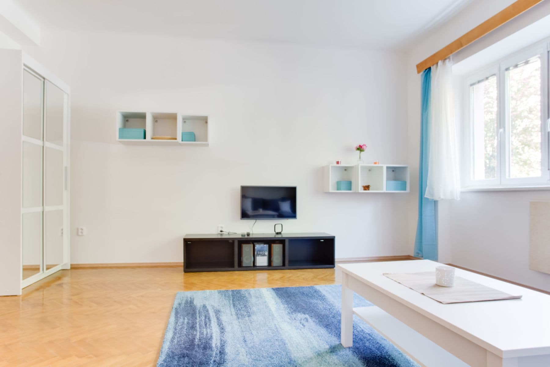 flat to rent, 56 m², U Družstva Život, Prague, Prague