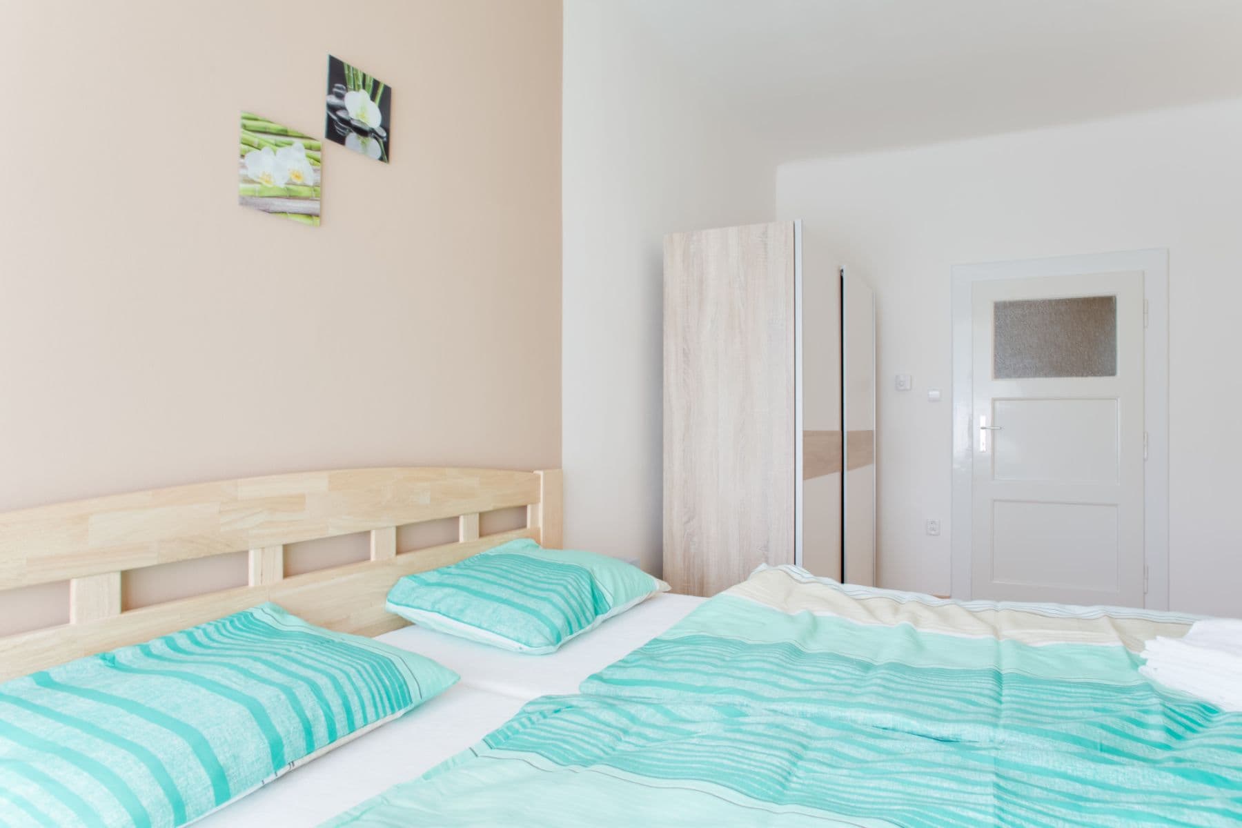 flat to rent, 56 m², U Družstva Život, Prague, Prague