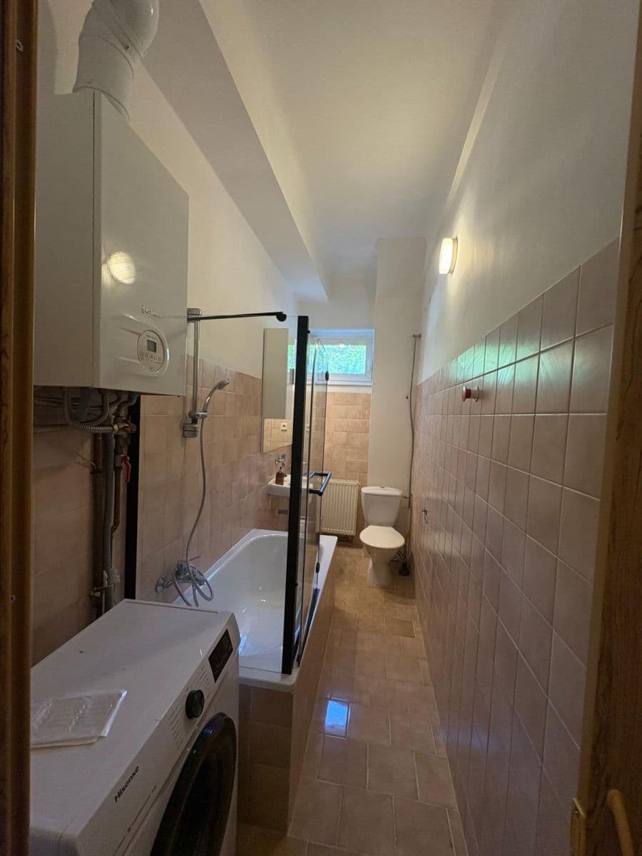 flat to rent, 40 m², Humpolecká, Prague, Prague