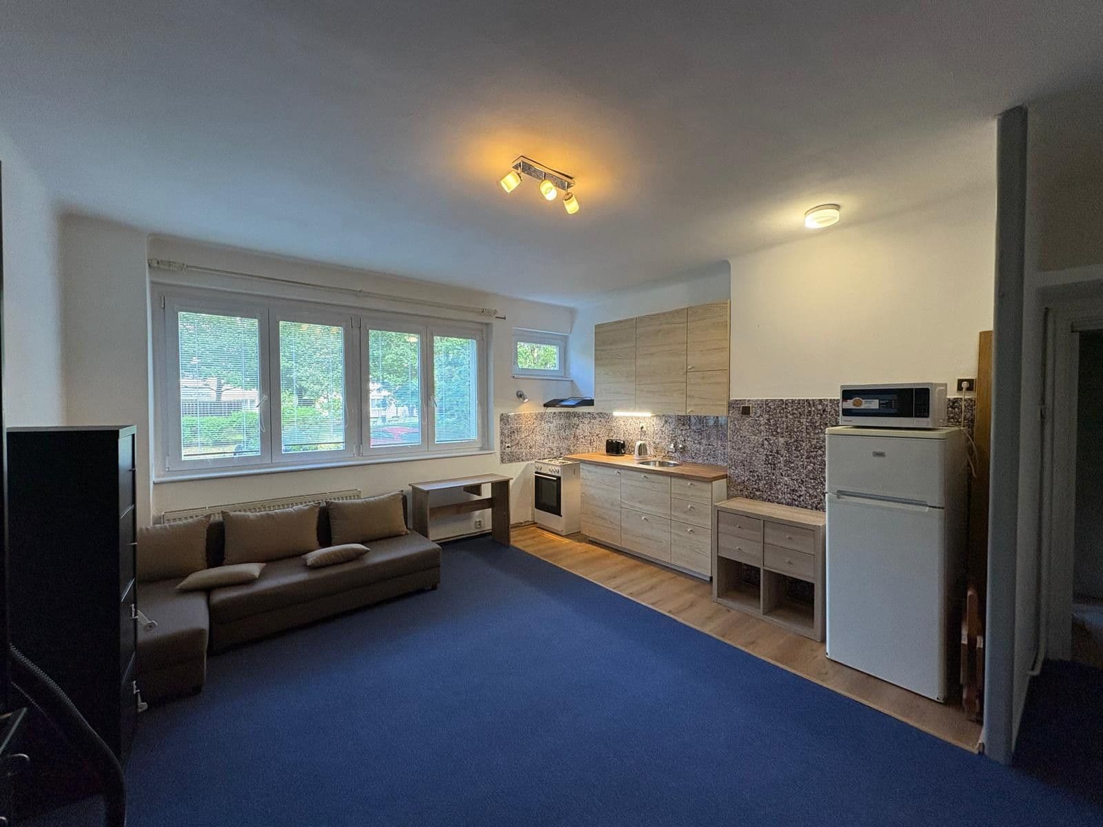 flat to rent, 40 m², Humpolecká, Prague, Prague
