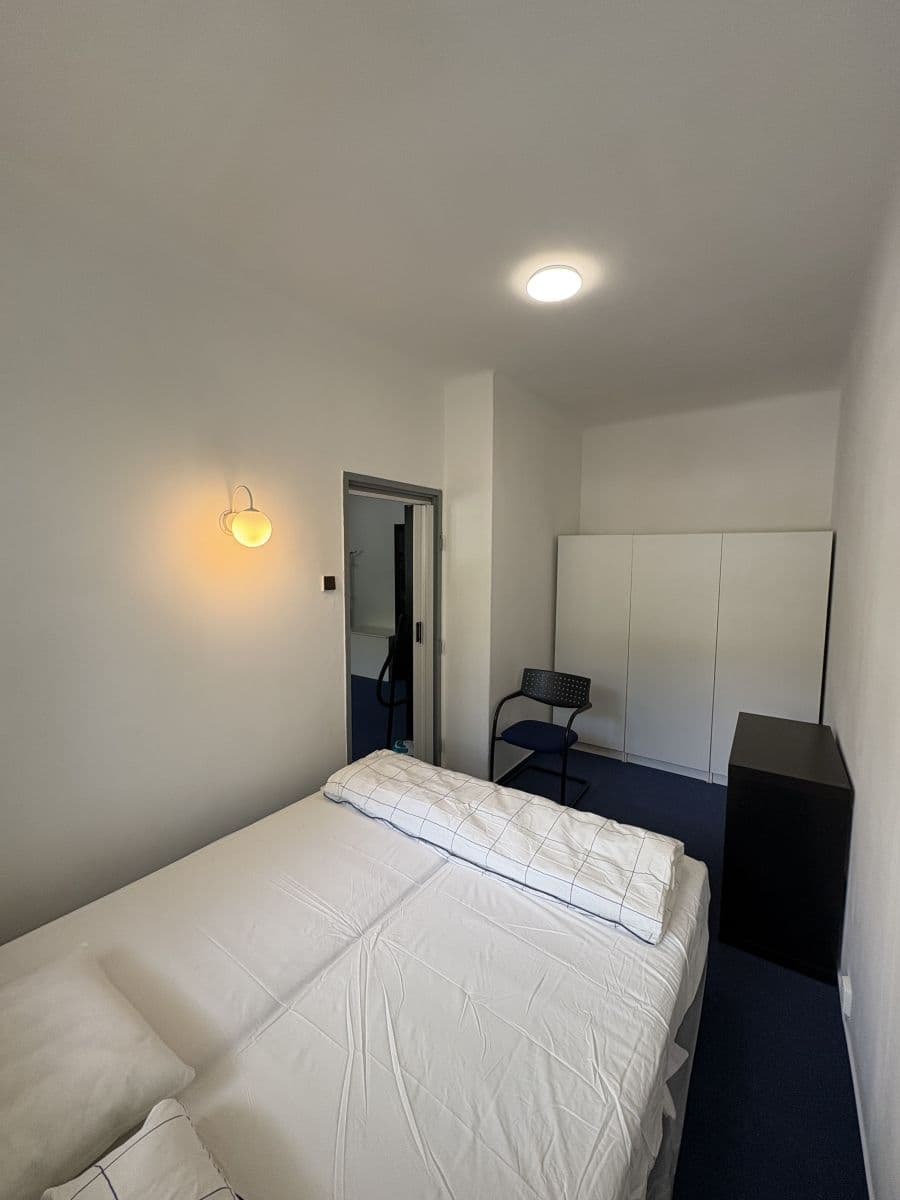 flat to rent, 40 m², Humpolecká, Prague, Prague