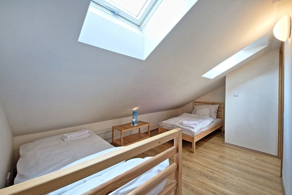 flat to rent, 110 m², Na Bojišti, Prague, Prague