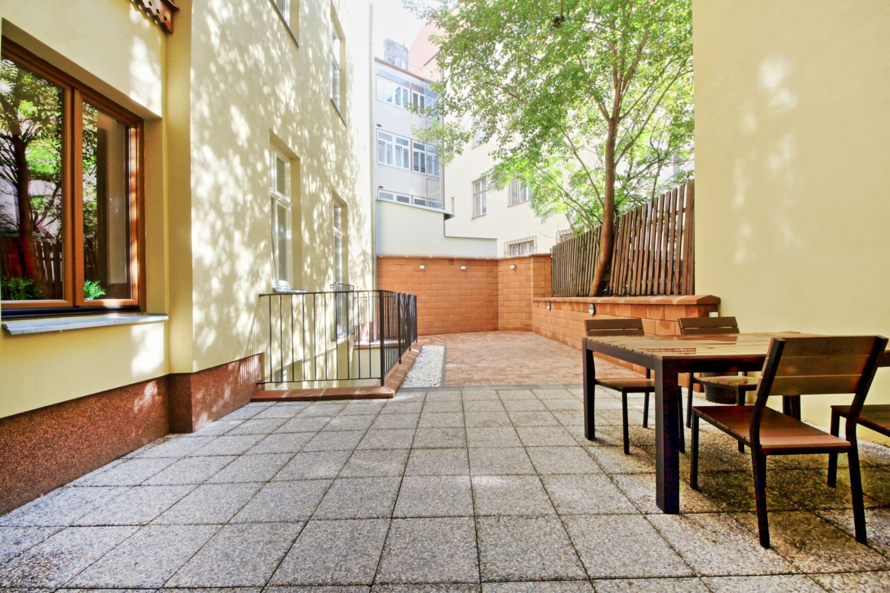 flat to rent, 110 m², Na Bojišti, Prague, Prague