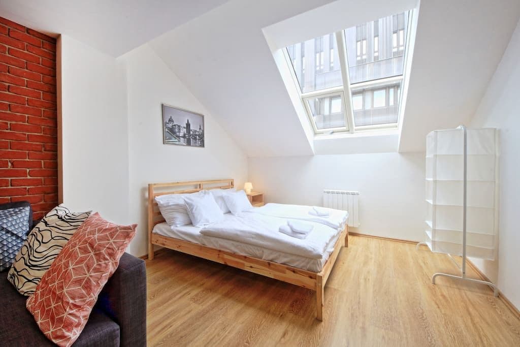 flat to rent, 110 m², Na Bojišti, Prague, Prague