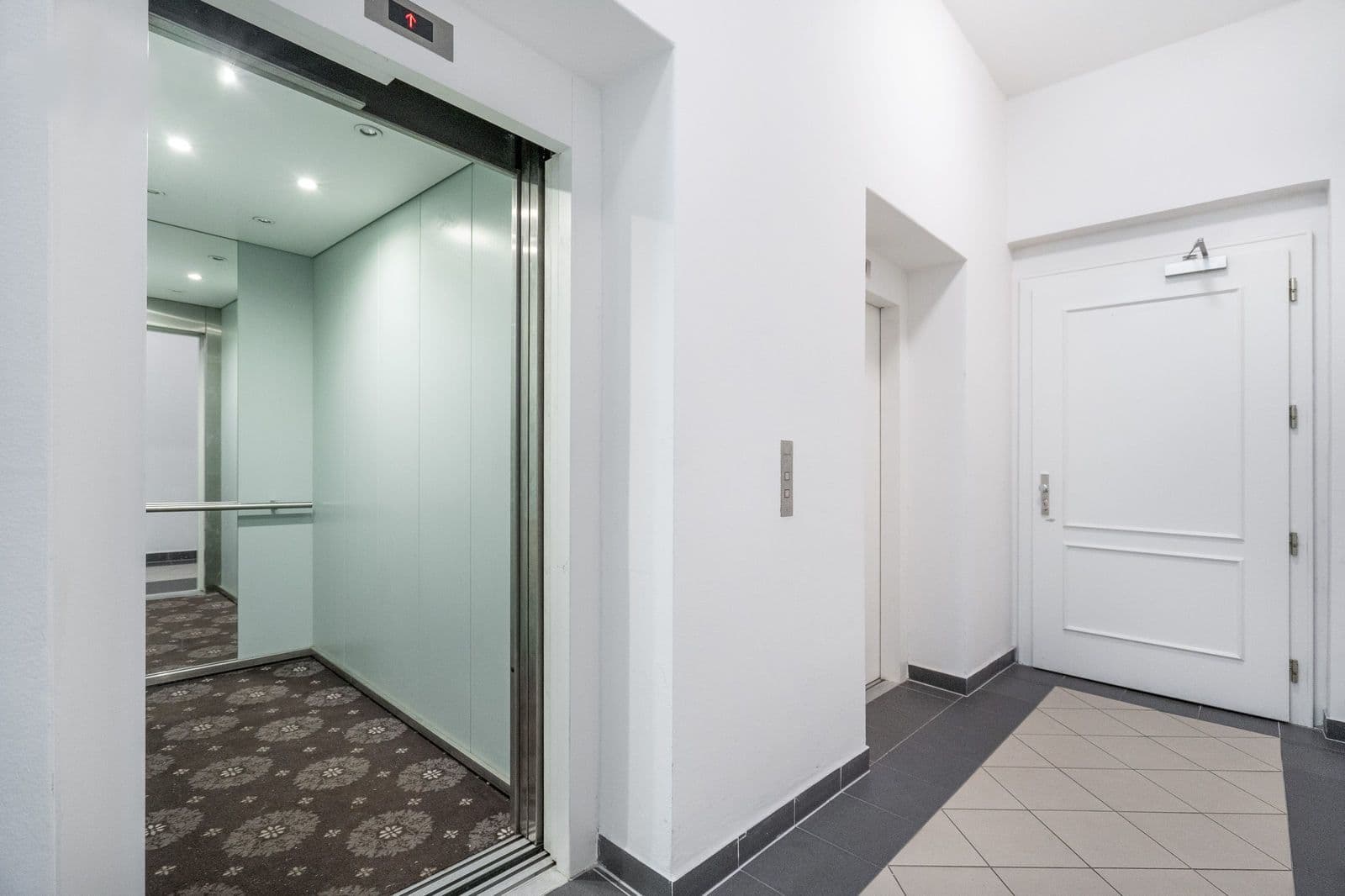 flat to rent, 108 m², Mariánskolázeňská, Karlovy Vary, Karlovarský Region