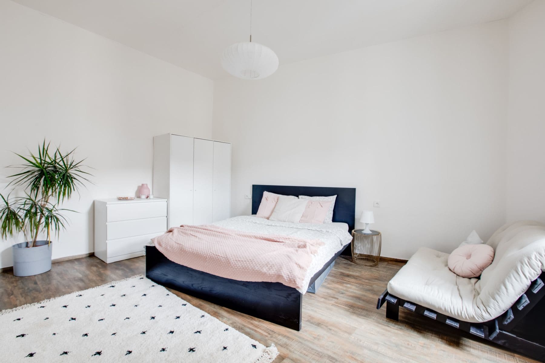 flat to rent, 72 m², U Akademie, Prague, Prague