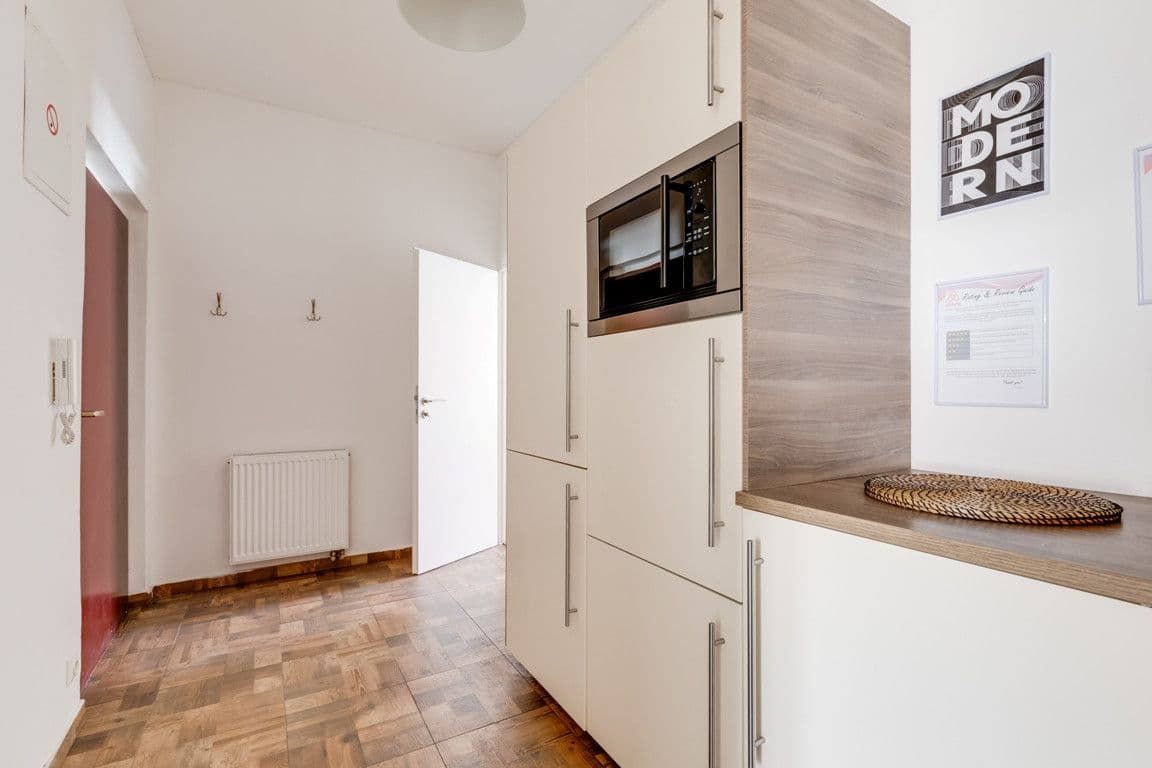 flat to rent, 90 m², Lublaňská, Prague, Prague
