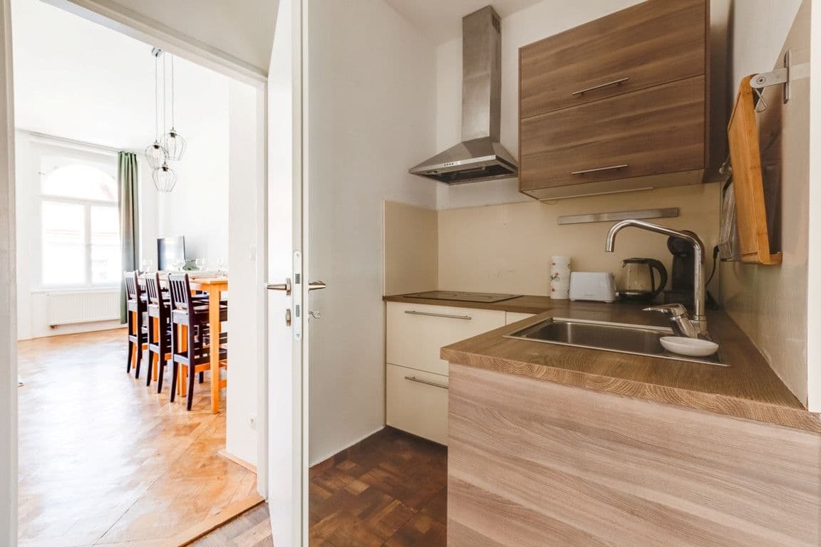 flat to rent, 90 m², Lublaňská, Prague, Prague