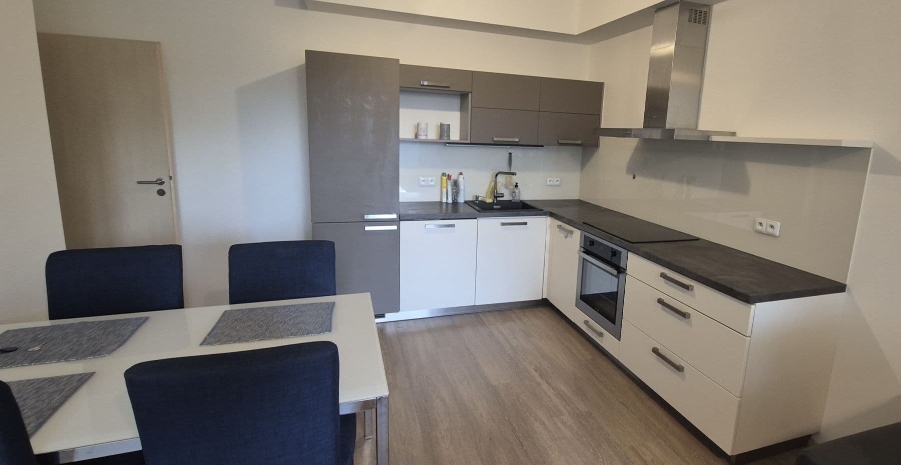 flat to rent, 52 m², Pod Harfou, Prague, Prague
