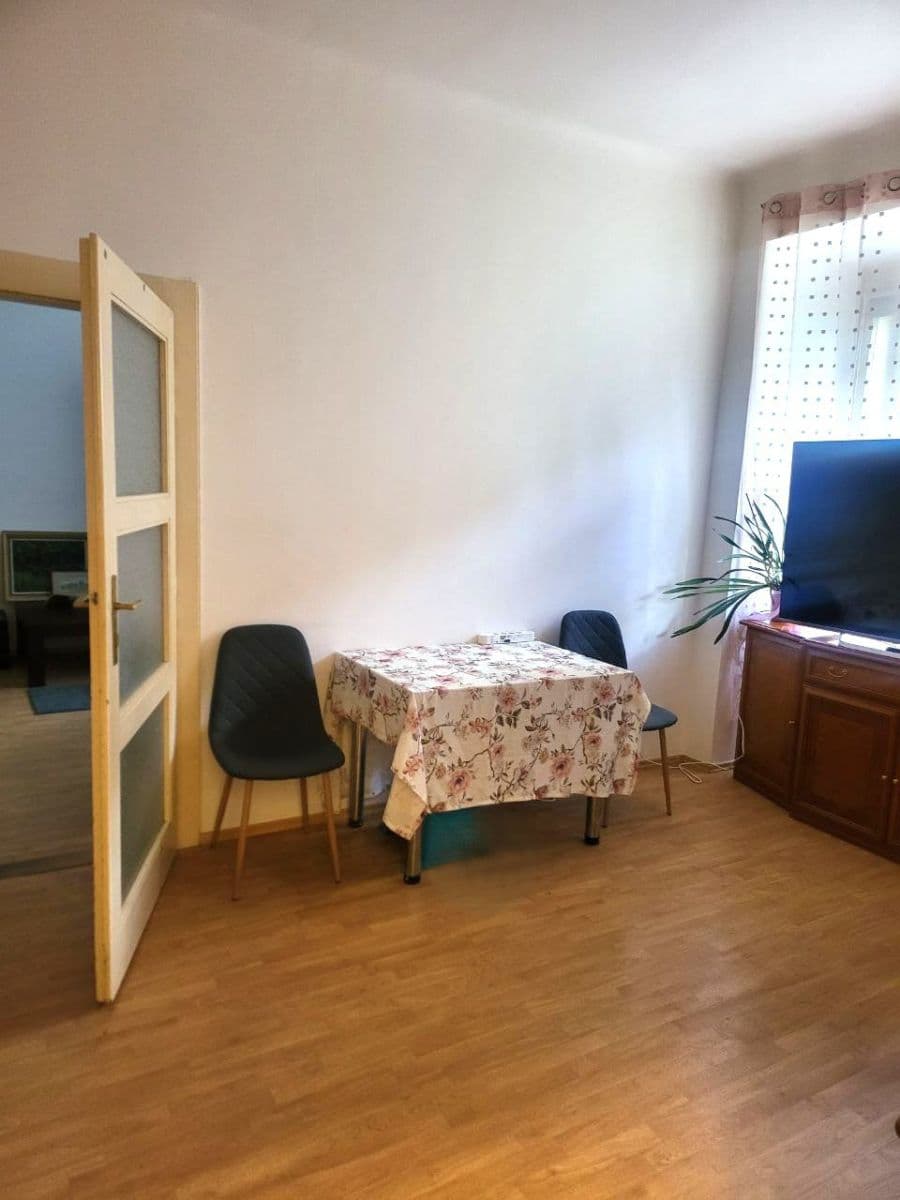 flat to rent, 54 m², Poupětova, Prague, Prague