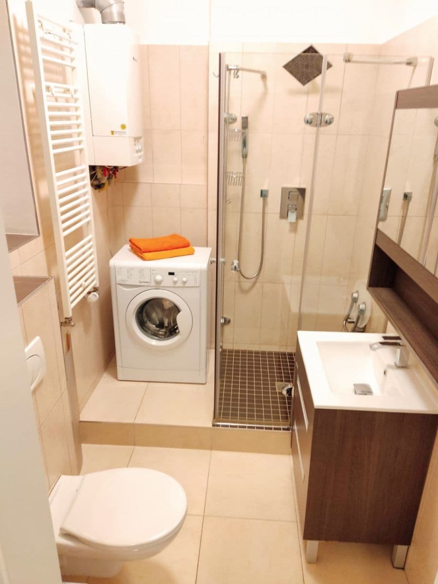 flat to rent, 47 m², Viklefova, Prague, Prague