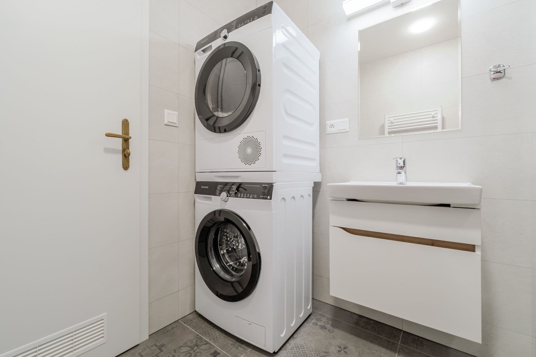 flat to rent, 28 m², Veletržní, Prague, Prague