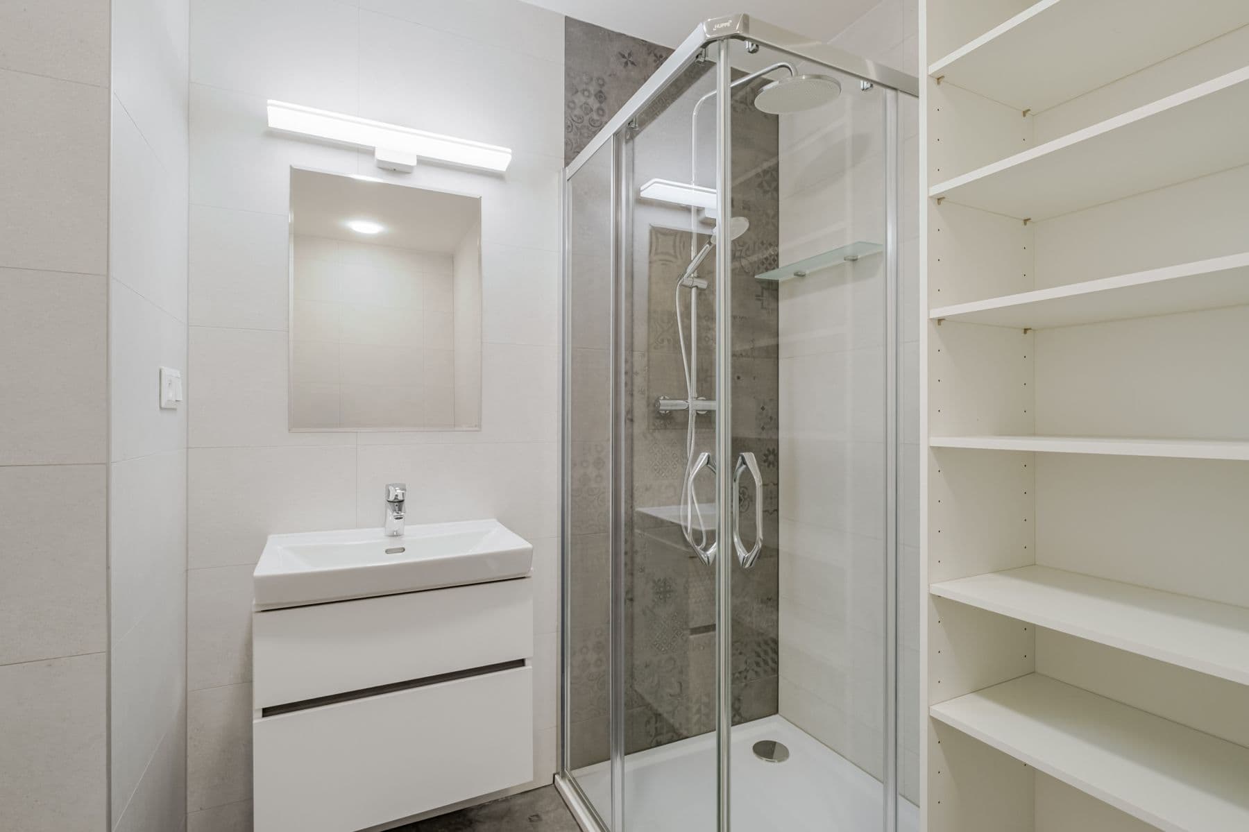 flat to rent, 54 m², Veletržní, Prague, Prague