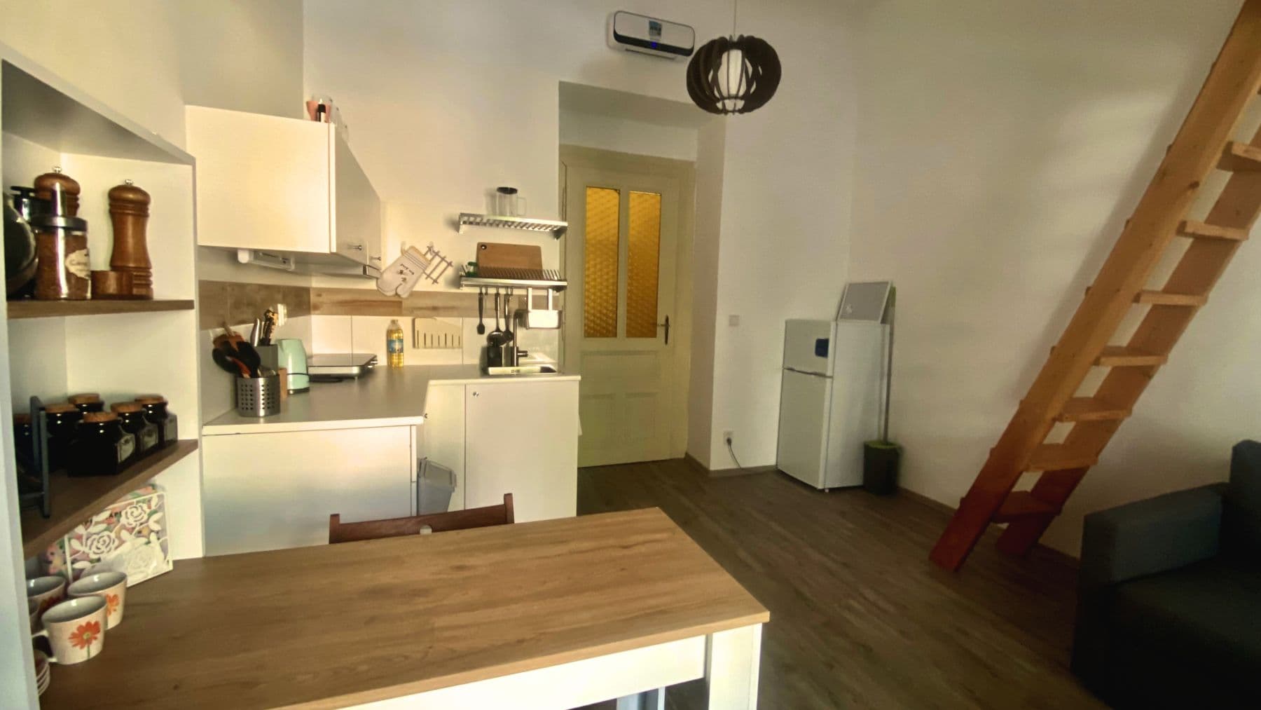 flat to rent, 19 m², Lucemburská, Prague, Prague