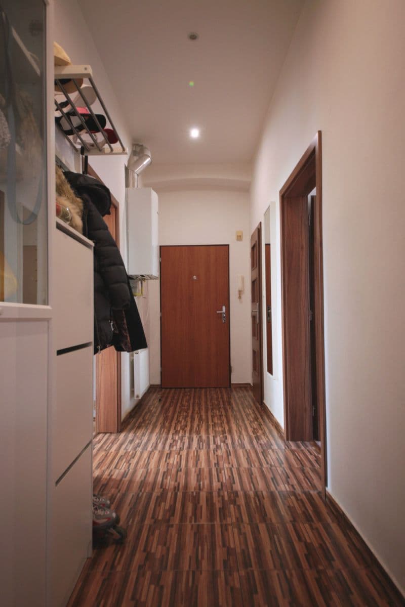 flat to rent, 86 m², Dobrovského, Prague, Prague