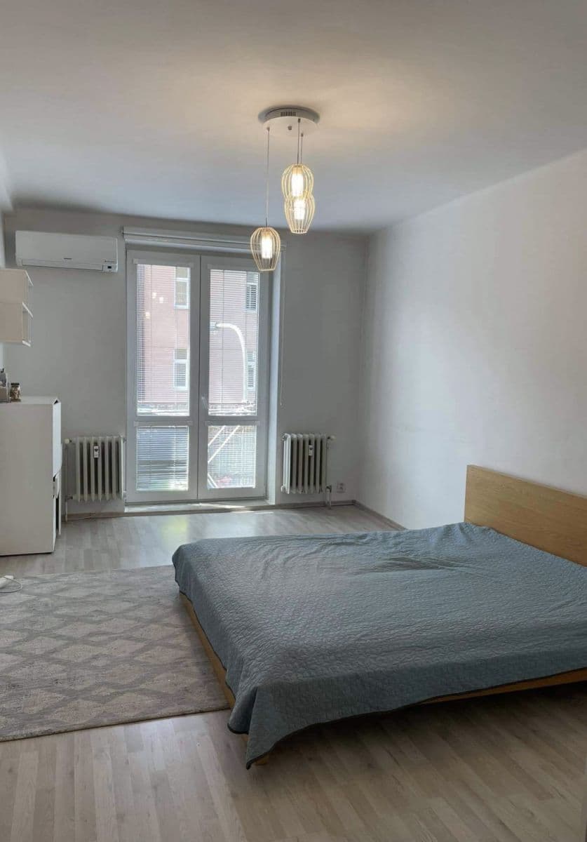 flat to rent, 68 m², Lounských, Prague, Prague