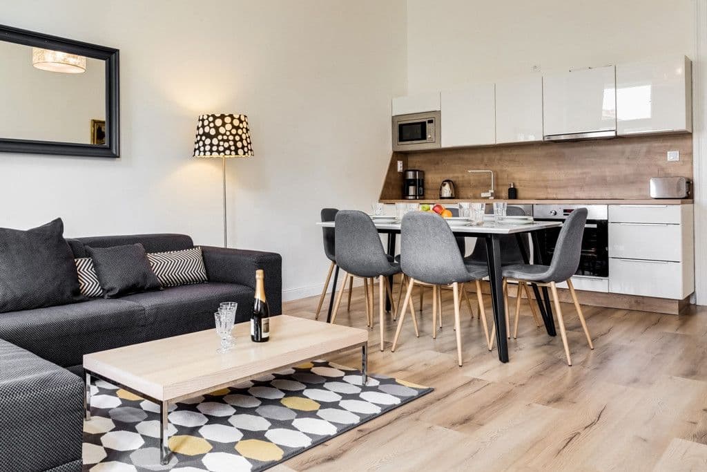 flat to rent, 103 m², Křižovnická, Prague, Prague