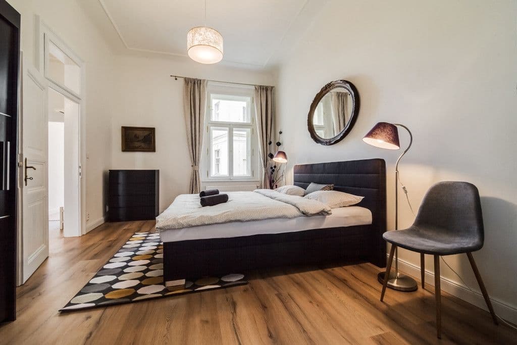 flat to rent, 103 m², Křižovnická, Prague, Prague