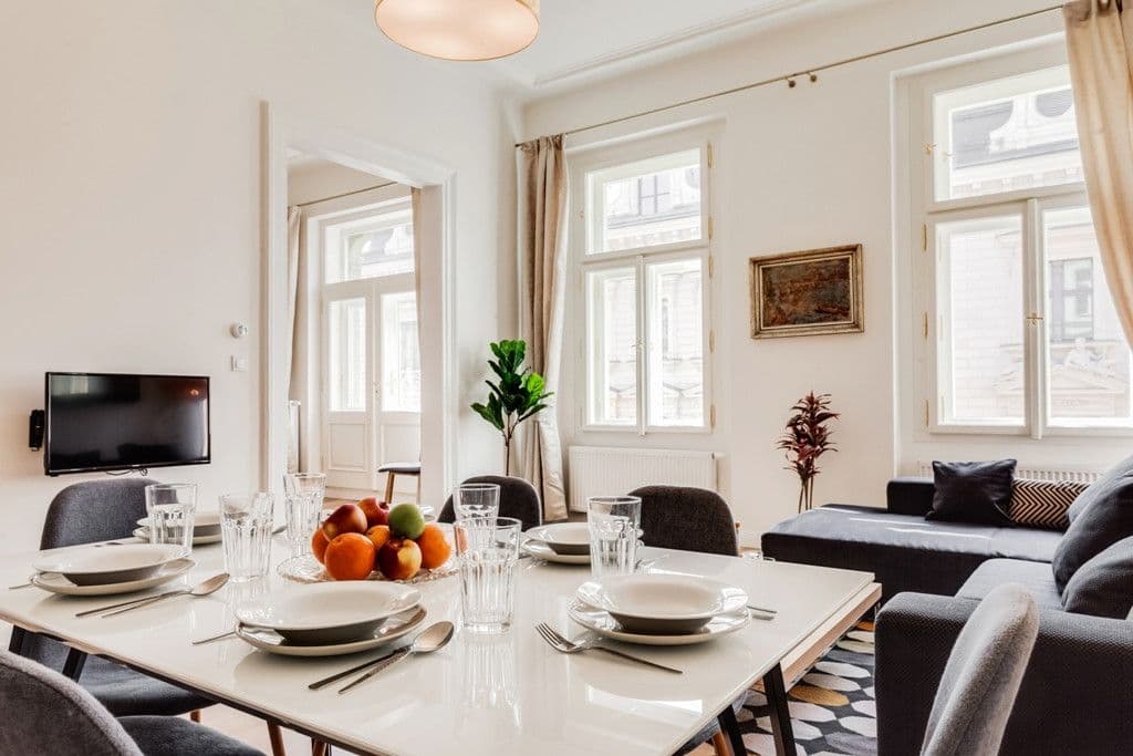 flat to rent, 103 m², Křižovnická, Prague, Prague