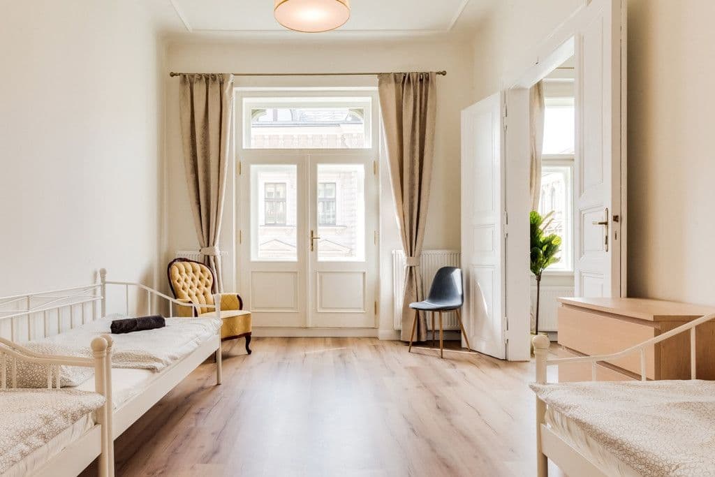 flat to rent, 103 m², Křižovnická, Prague, Prague