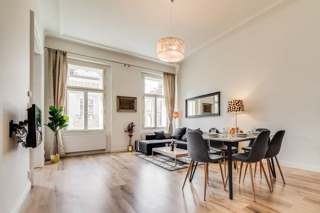flat to rent, 103 m², Křižovnická, Prague, Prague