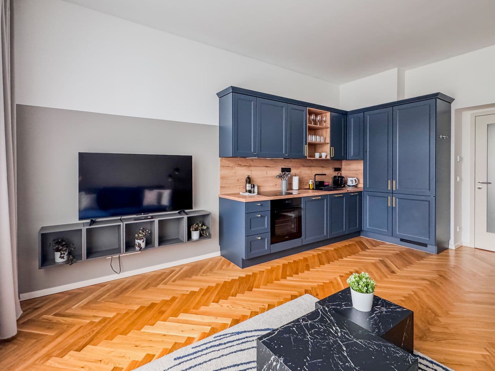 flat to rent, 55 m², Na Výšinách, Prague, Prague