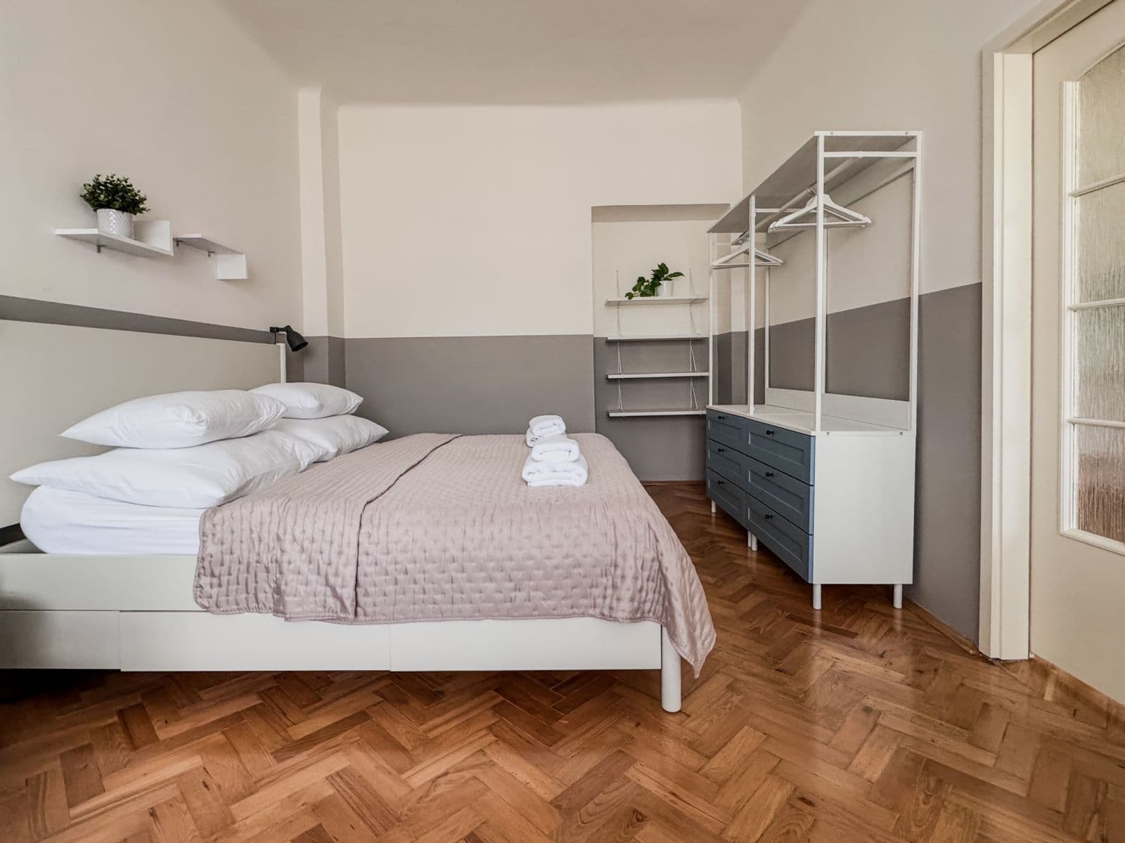 flat to rent, 120 m², Šmilovského, Prague, Prague