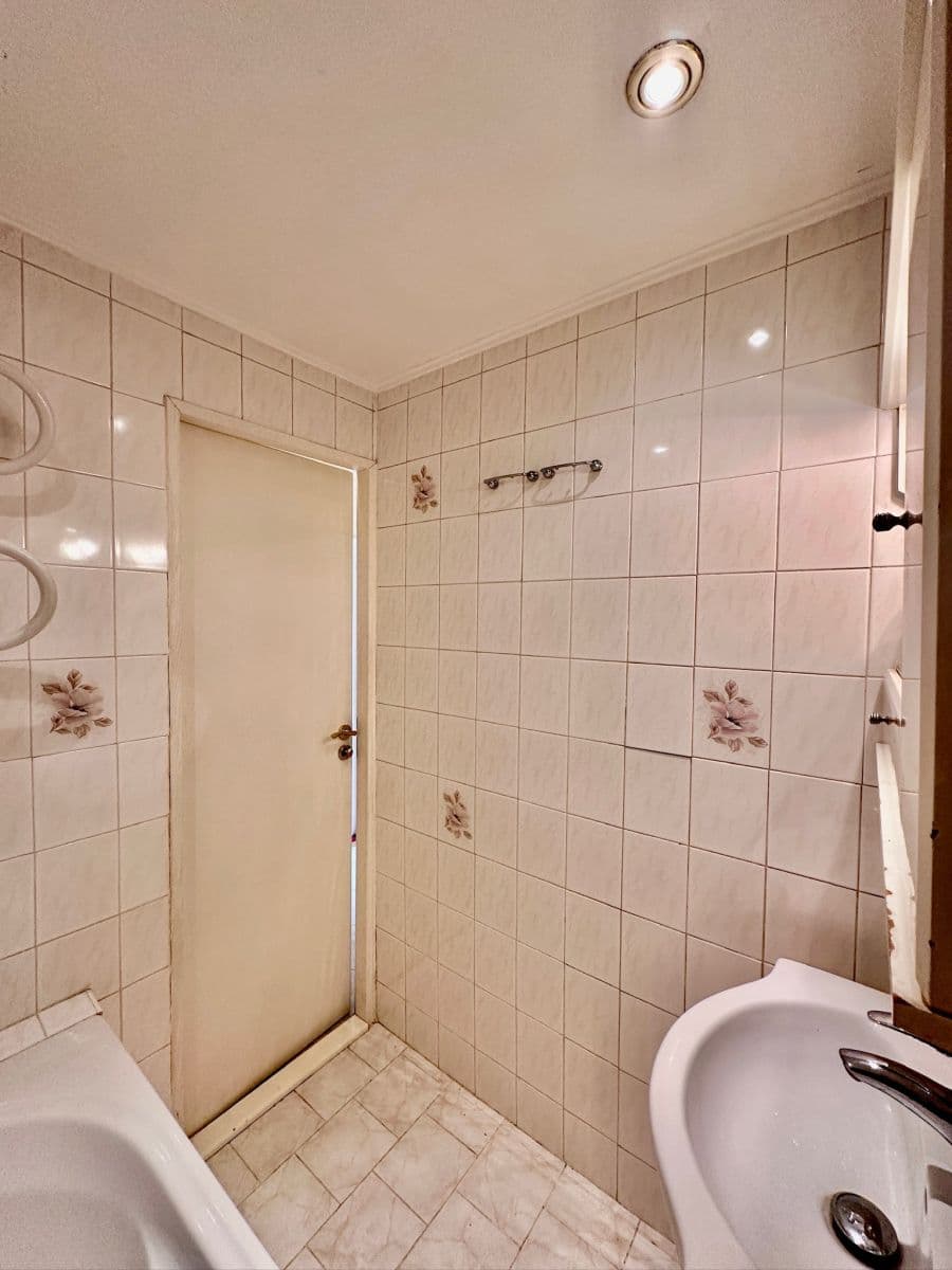 flat to rent, 72 m², Mimoňská, Prague, Prague