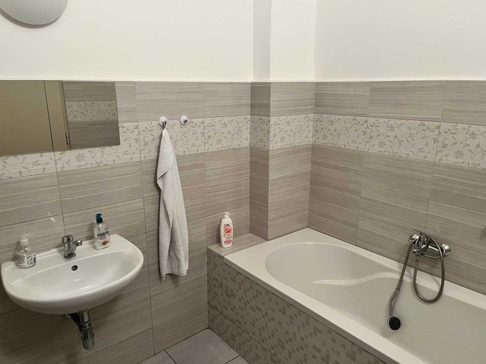 flat to rent, 117 m², Plzeňská, Prague, Prague