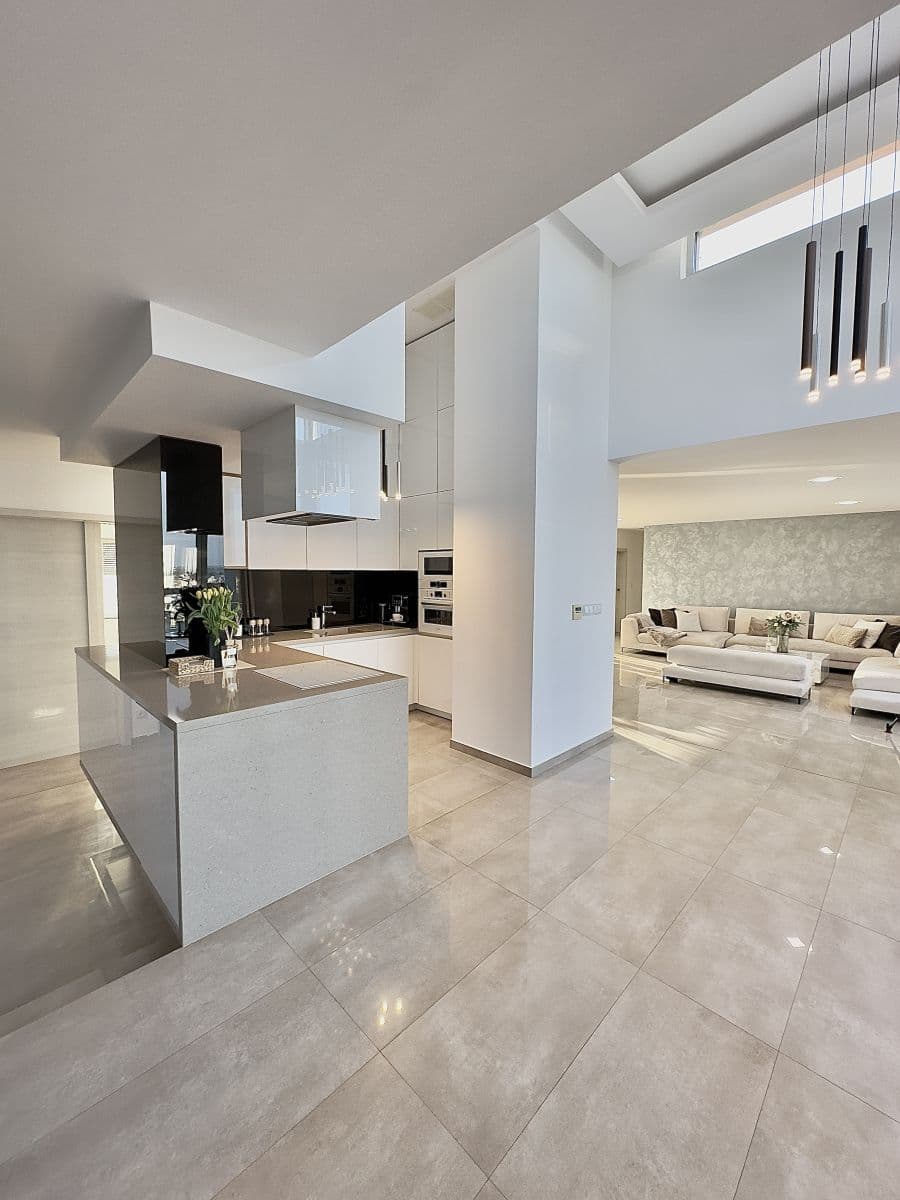 flat to rent, 230 m², Štúrova B, Senec, Bratislavský Region