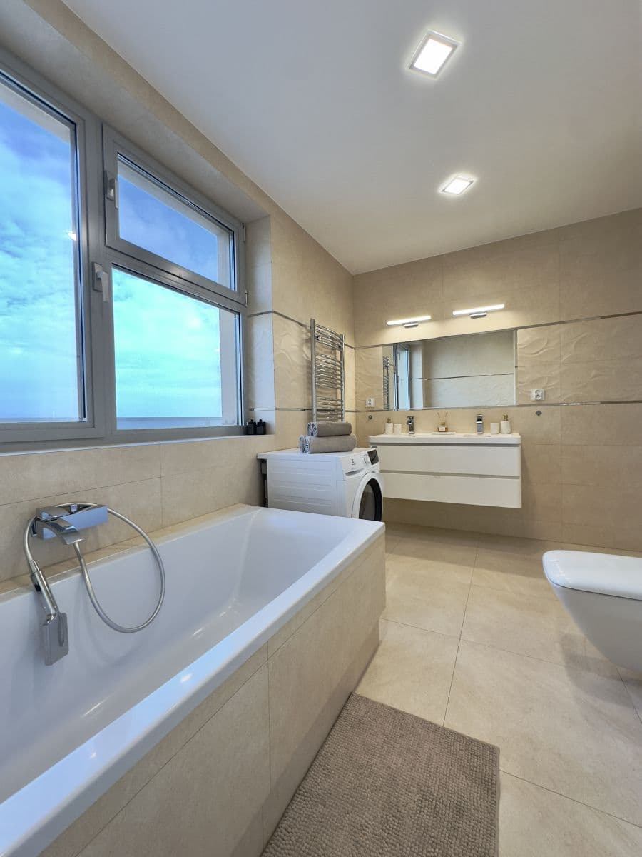 flat to rent, 230 m², Štúrova B, Senec, Bratislavský Region