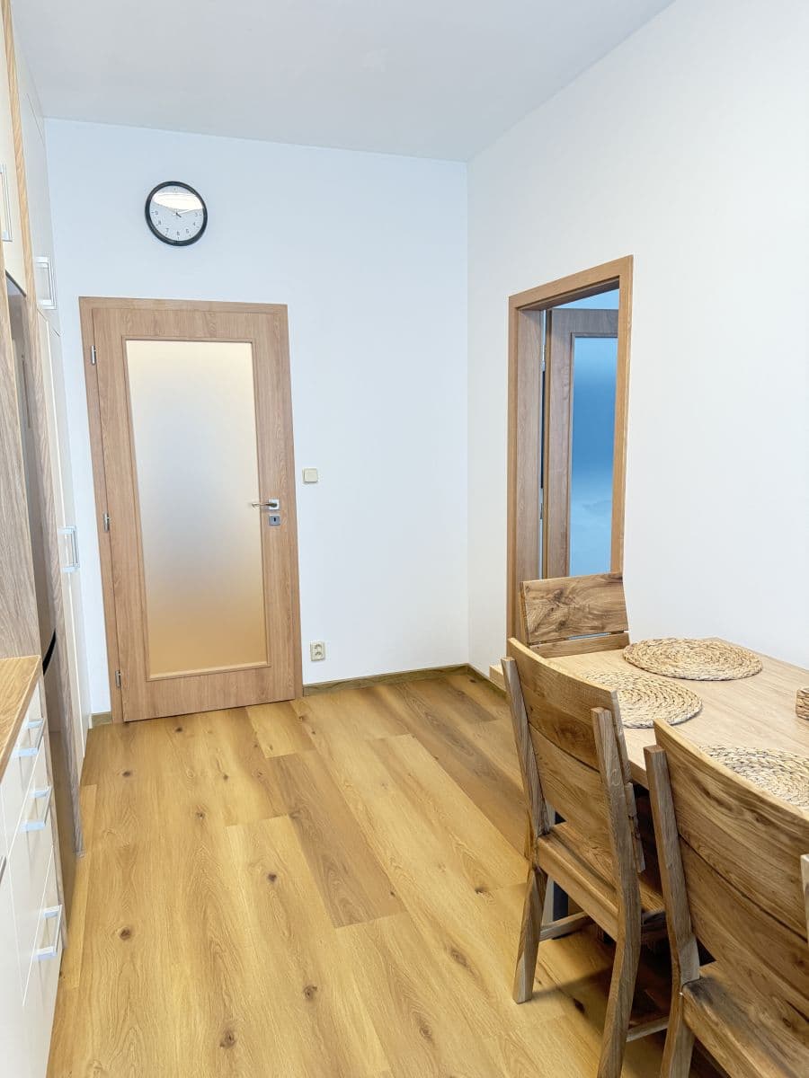 flat to rent, 40 m², Zbraslavská, Prague, Prague