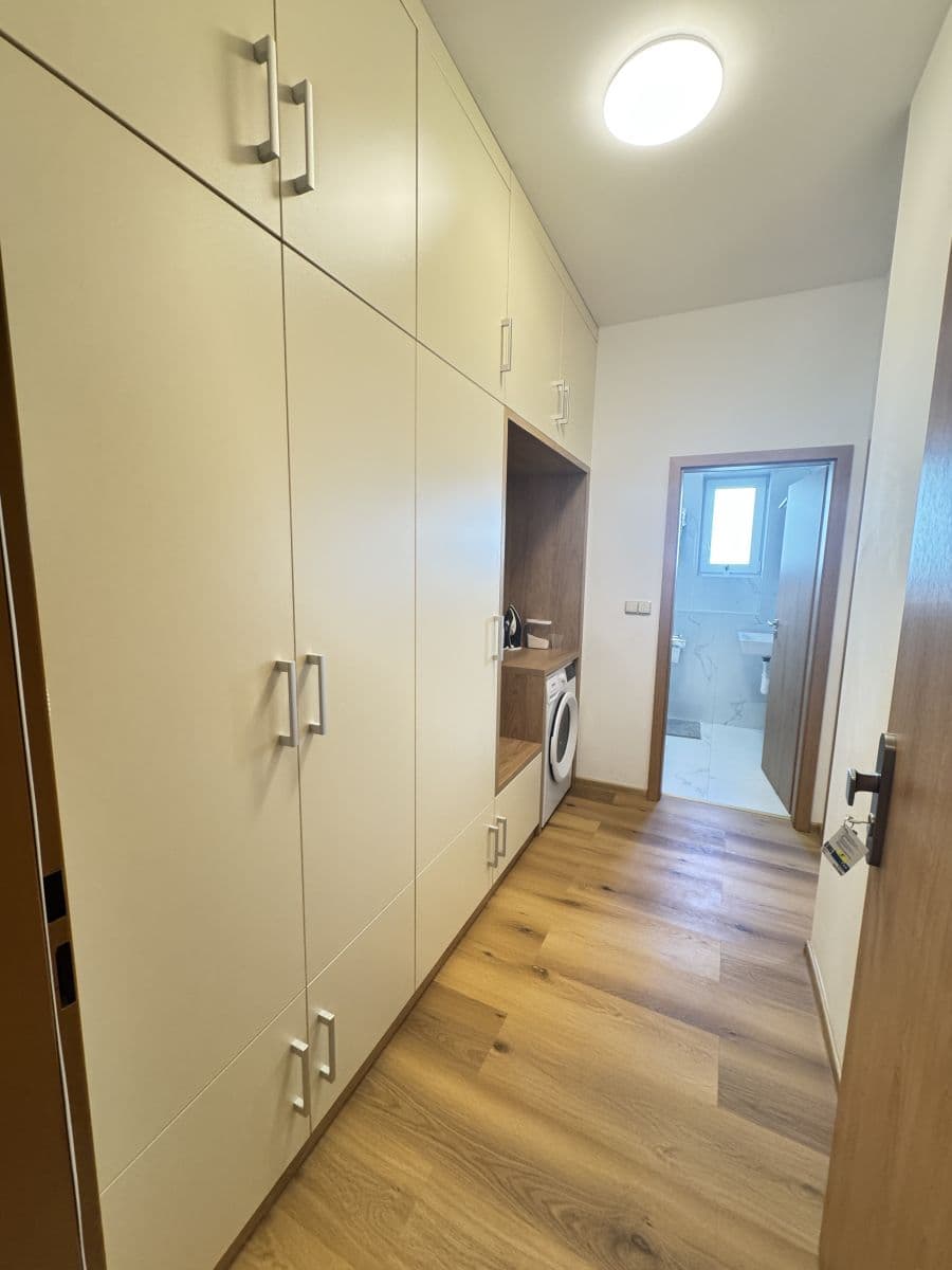 flat to rent, 31 m², Zbraslavská, Prague, Prague