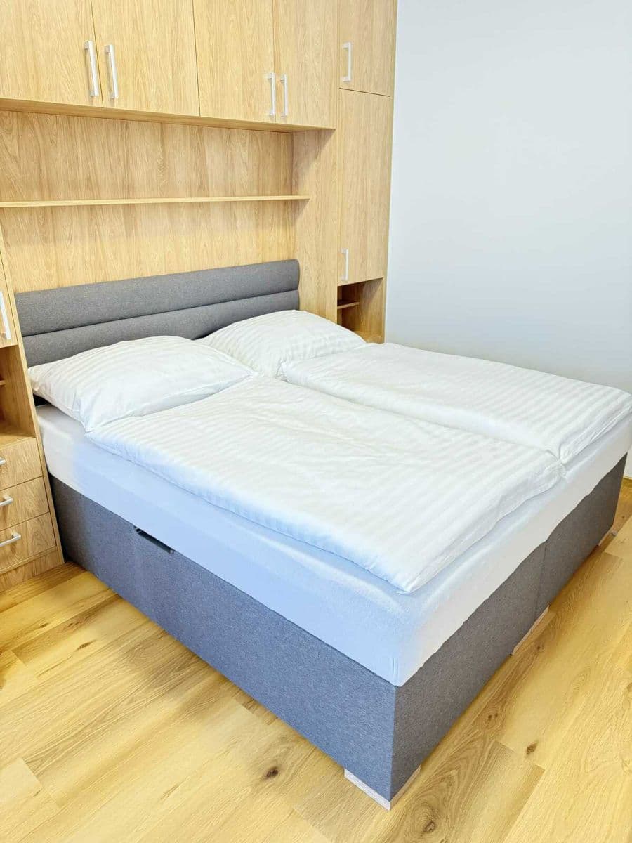 flat to rent, 43 m², Zbraslavská, Prague, Prague
