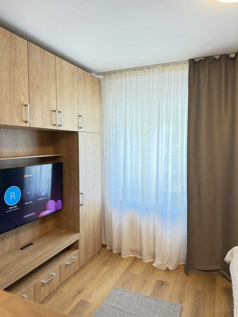 flat to rent, 34 m², Zbraslavská, Prague, Prague
